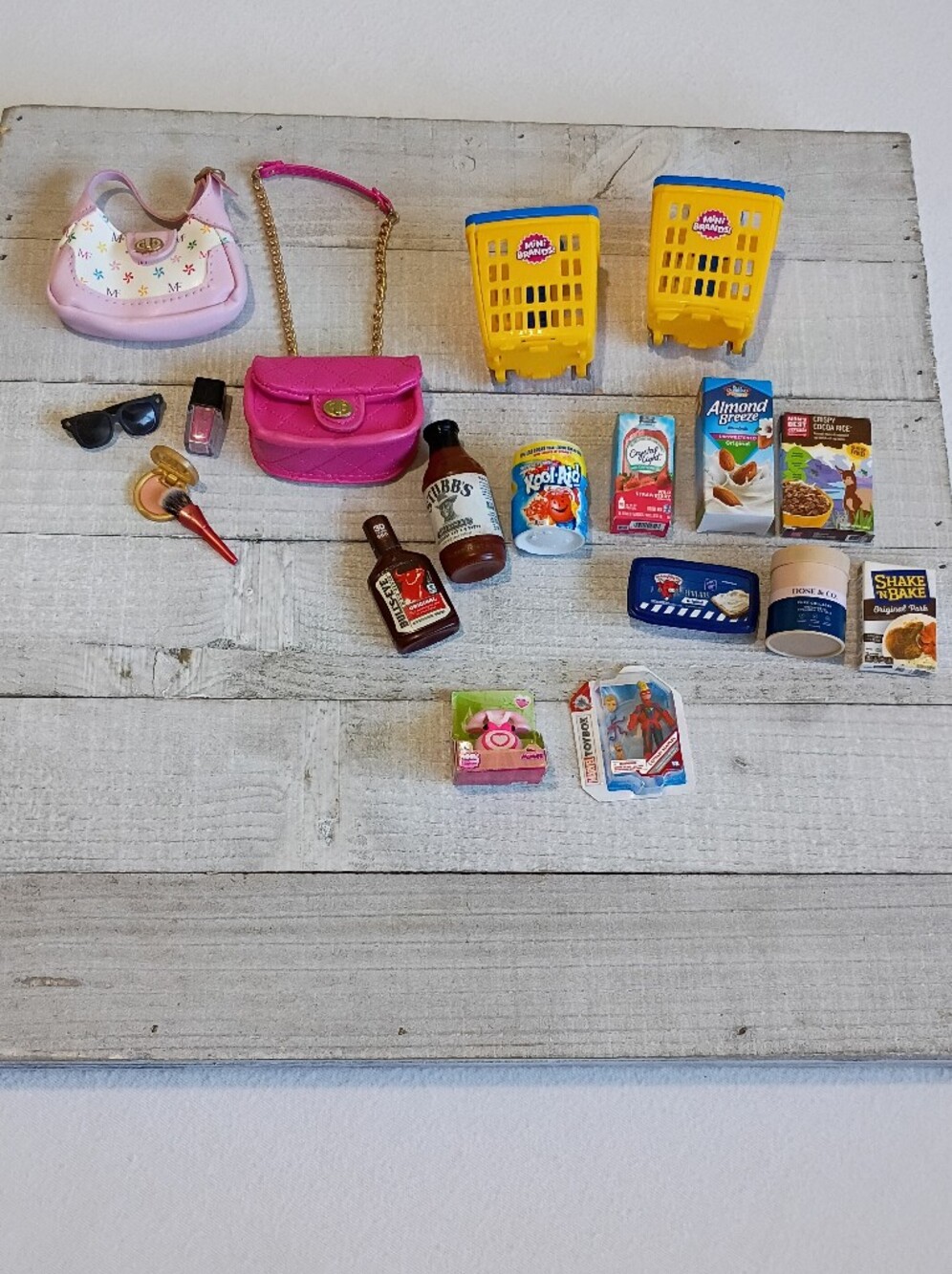 Mini Brands Groceries, Toys, Baskets, Purses, Sunglasses, Make Up